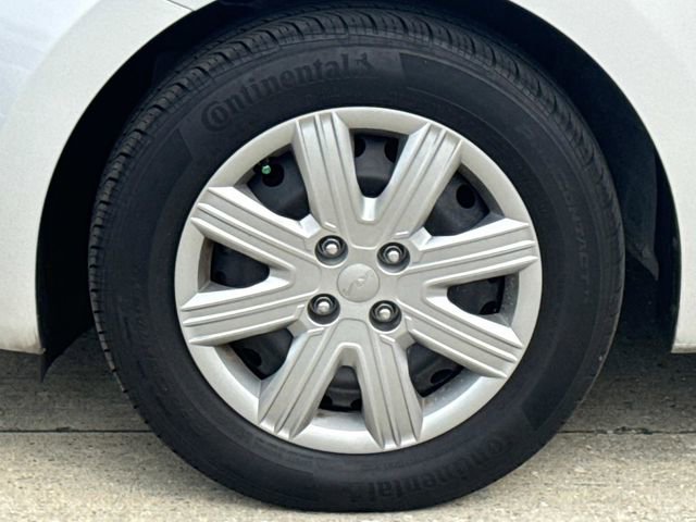 Used 2023 Kia Rio LX FWD image 5