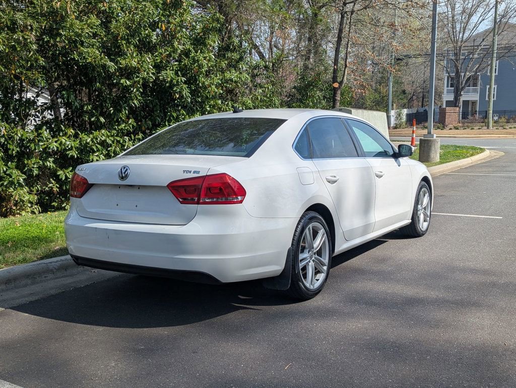 Used 2015 Volkswagen Passat TDI SE image 9