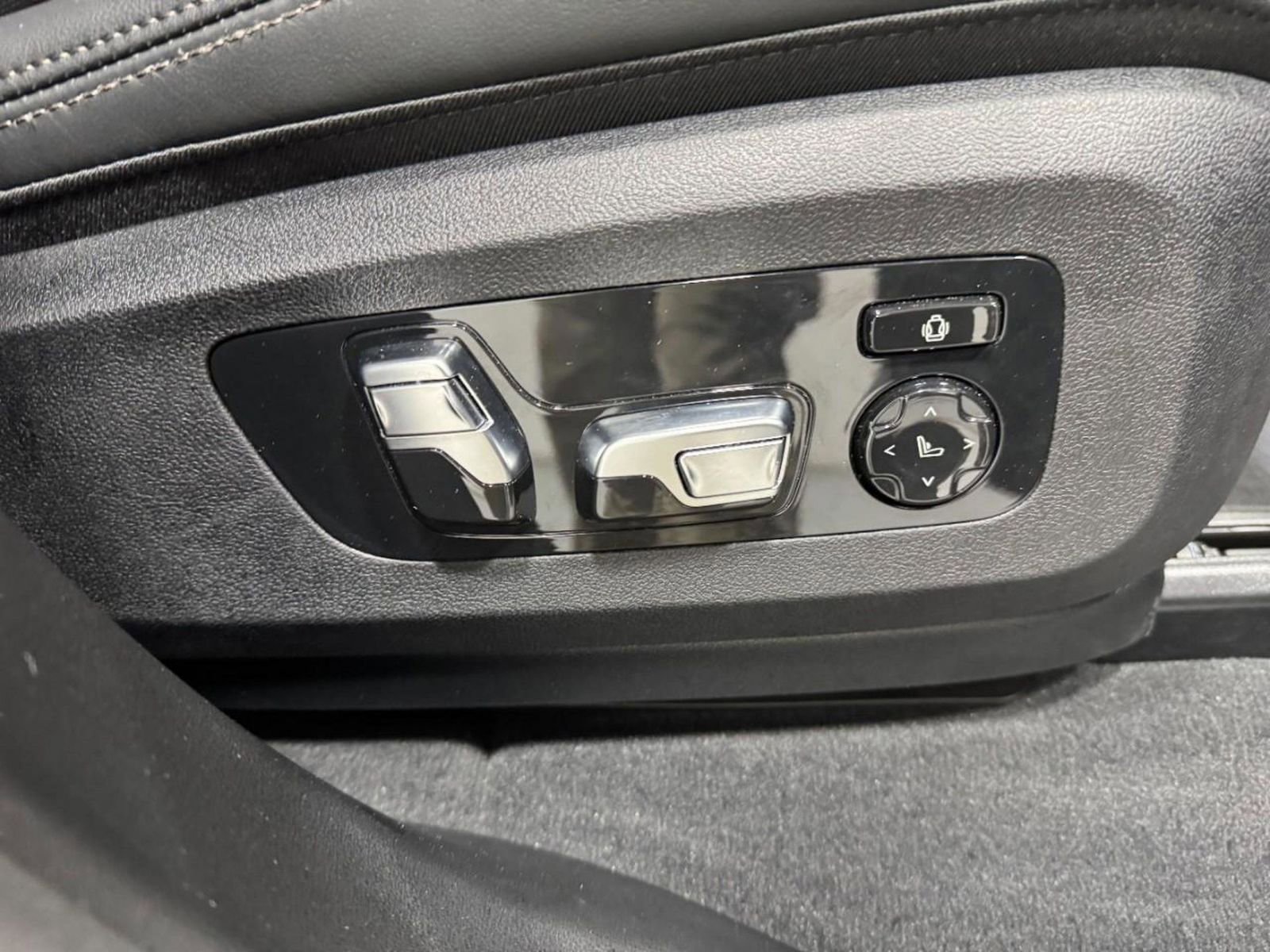 Certified 2025 BMW X5 xDrive40i image 25