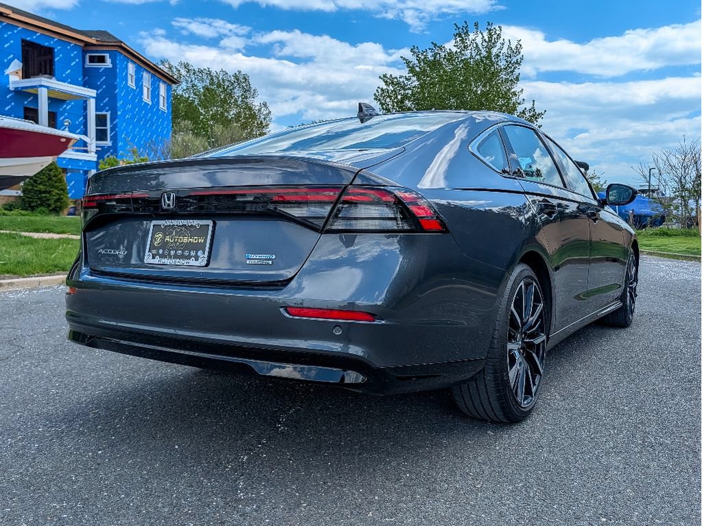 Used 2023 Honda Accord Touring image 5