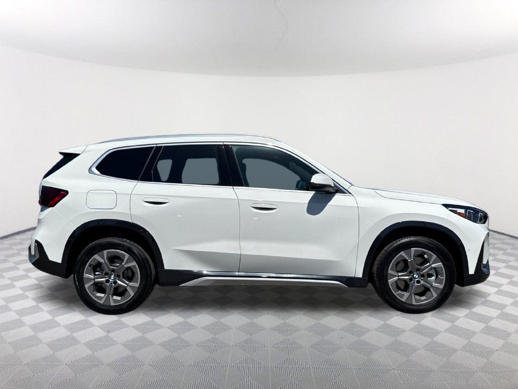New 2027 BMW X1 xDrive28i AWD/4WD image 3