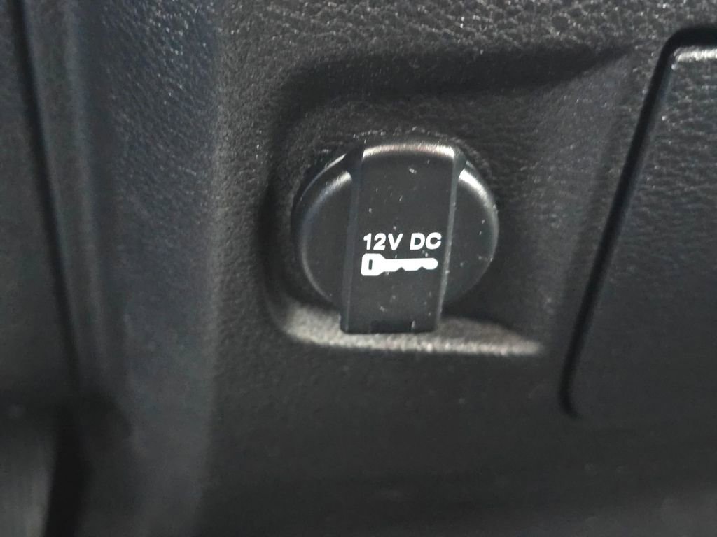 Used 2017 RAM 1500 Express w/ Express Value Package AWD/4WD image 29