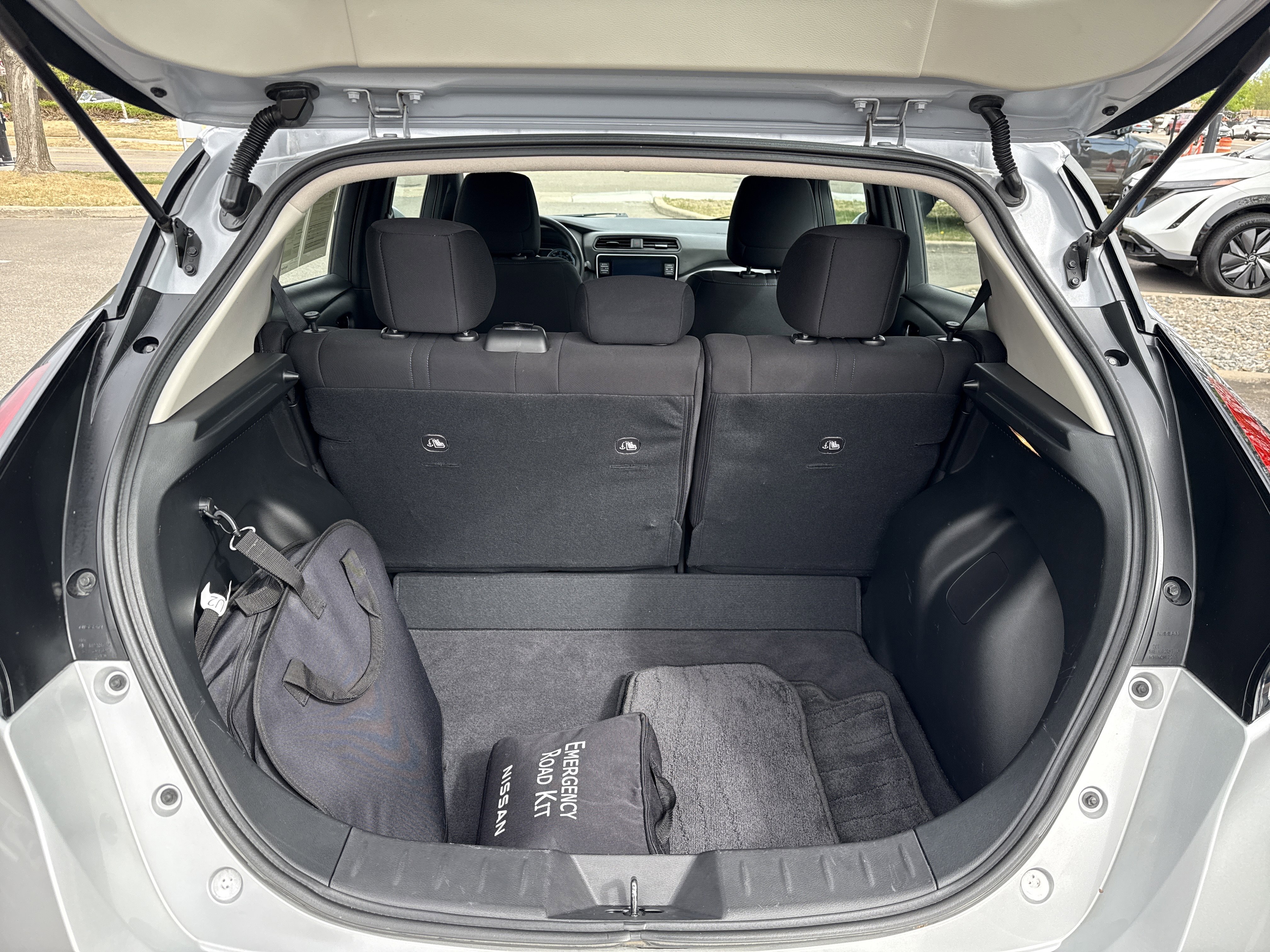 Certified 2024 Nissan Leaf S image 11