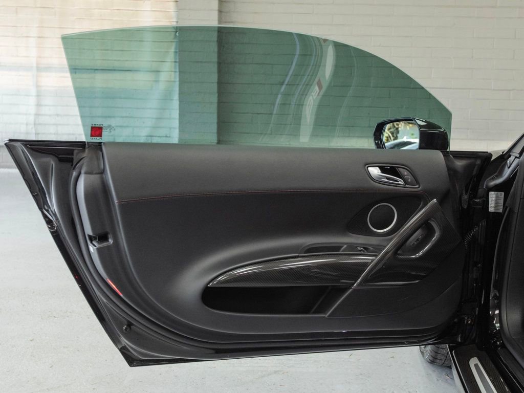 Used 2015 Audi R8 V10 plus w/ Full Leather Package image 32