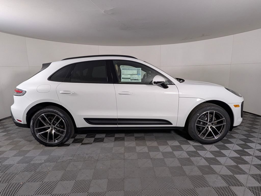 New 2026 Porsche Macan image 8