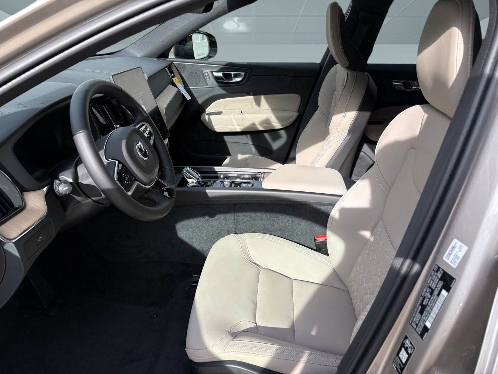 New 2026 Volvo XC60 B5 Plus w/ Climate Package image 5