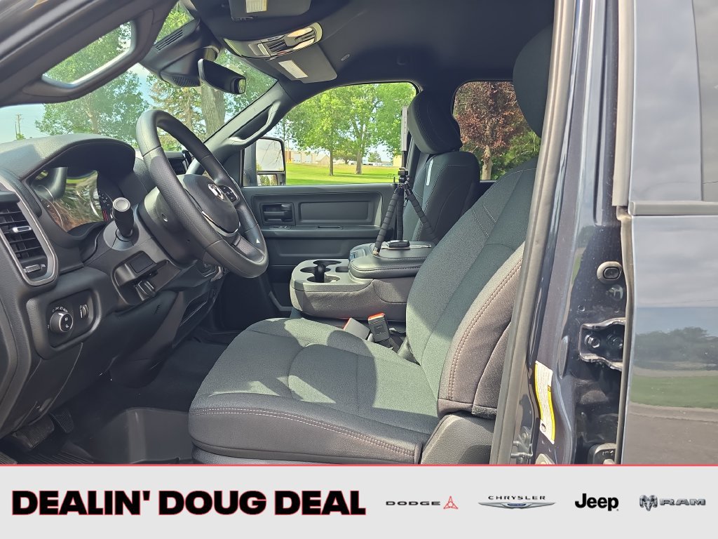 New 2026 RAM 2500 Tradesman AWD/4WD image 9