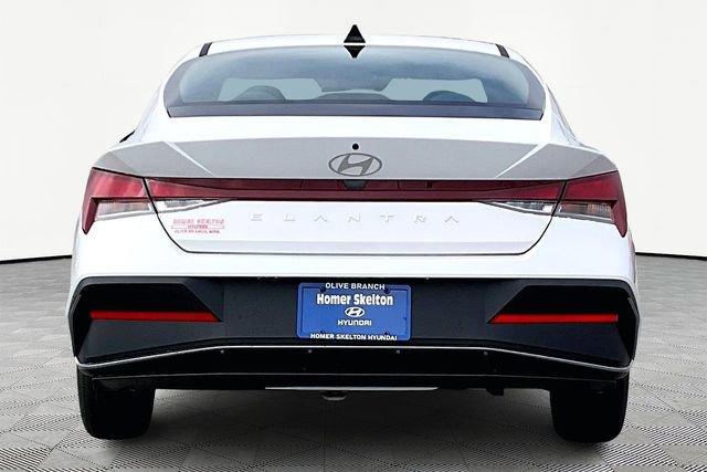 New 2026 Hyundai Elantra SE w/ Cargo Package image 4
