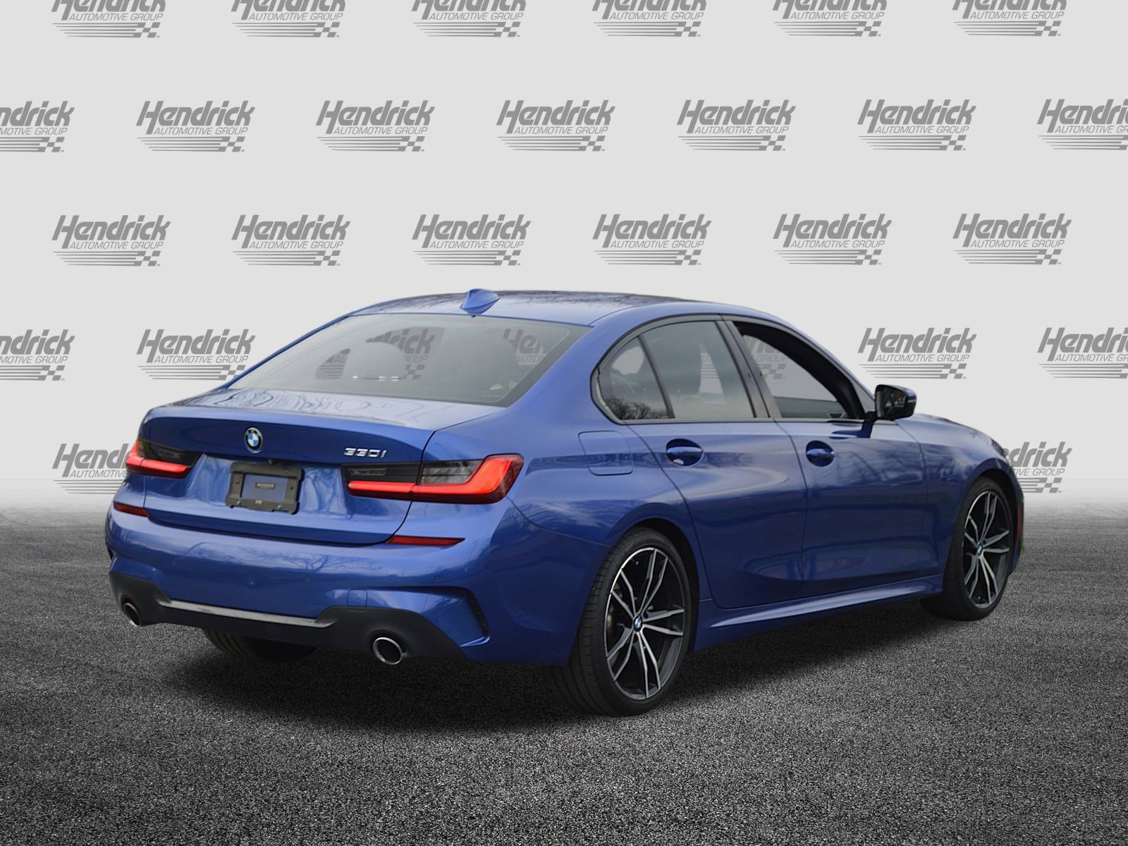 Used 2019 BMW 330i Sedan w/ M Sport Package image 11