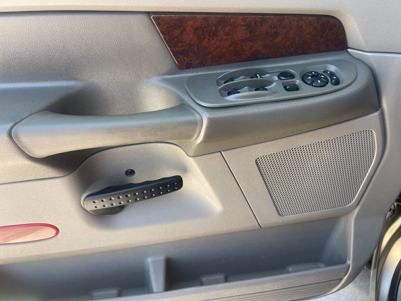 Used 2009 Dodge Ram 2500 Truck Laramie AWD/4WD image 25