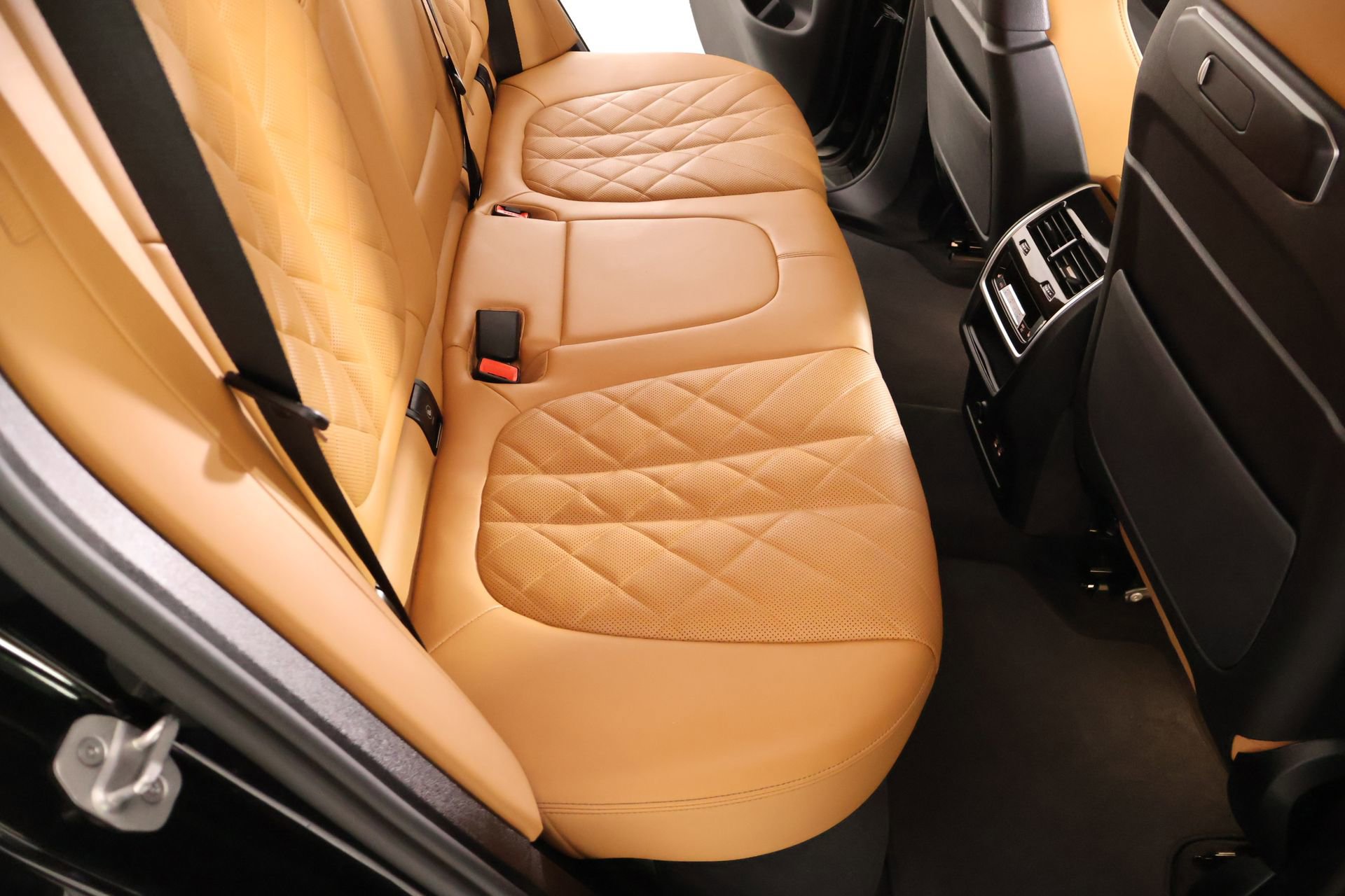 Used 2026 BMW X5 xDrive40i w/ M Sport Package AWD/4WD image 15