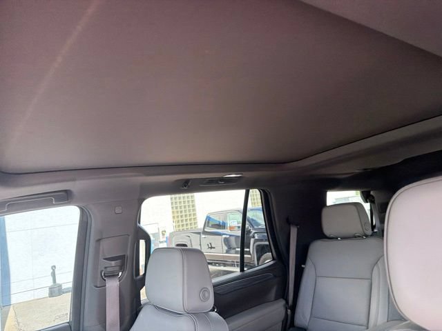 Used 2024 GMC Yukon SLT w/ SLT Luxury Package AWD/4WD image 56