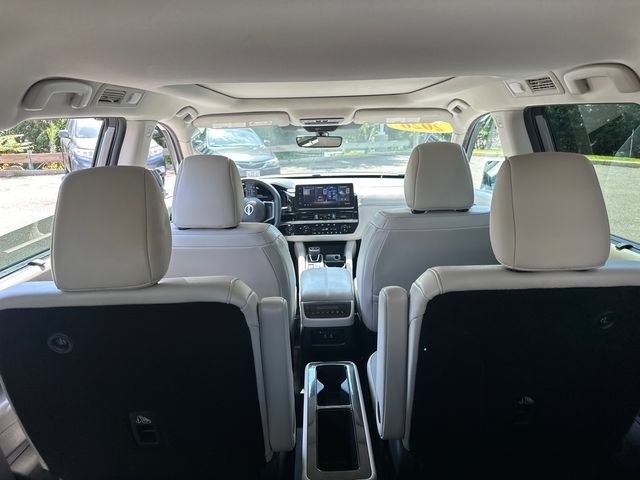 Used 2026 Nissan Pathfinder SL w/ SL Premium Package AWD/4WD image 14