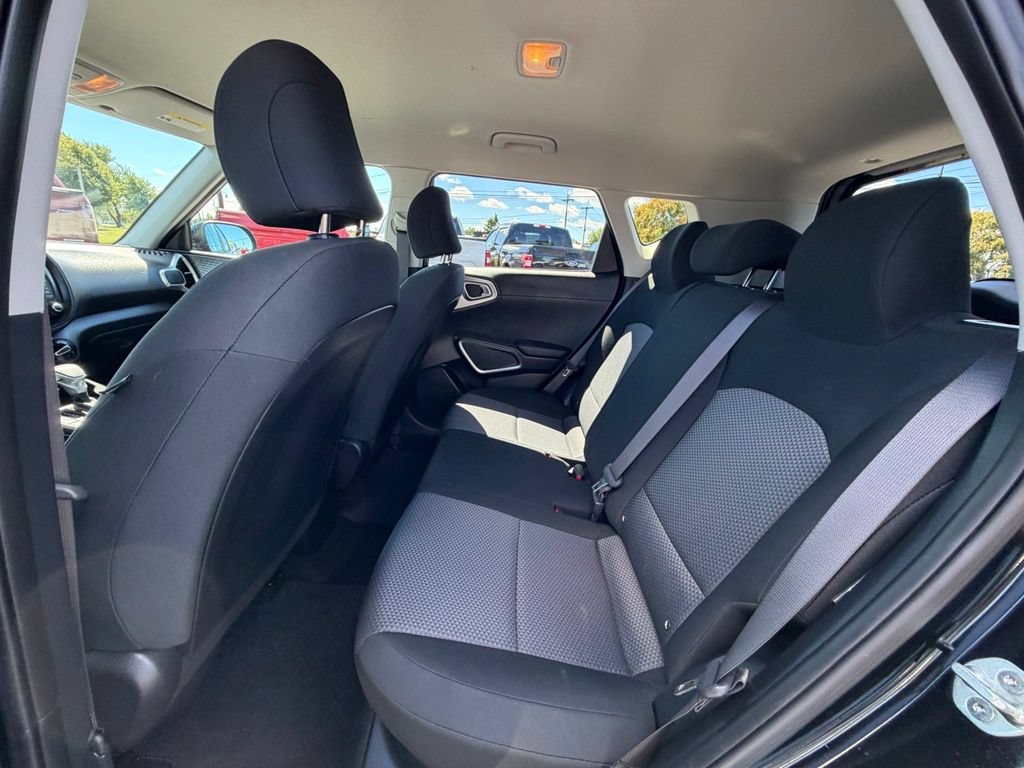Used 2021 Kia Soul LX FWD image 20