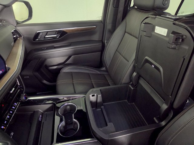 Used 2025 Chevrolet Tahoe High Country RWD image 21