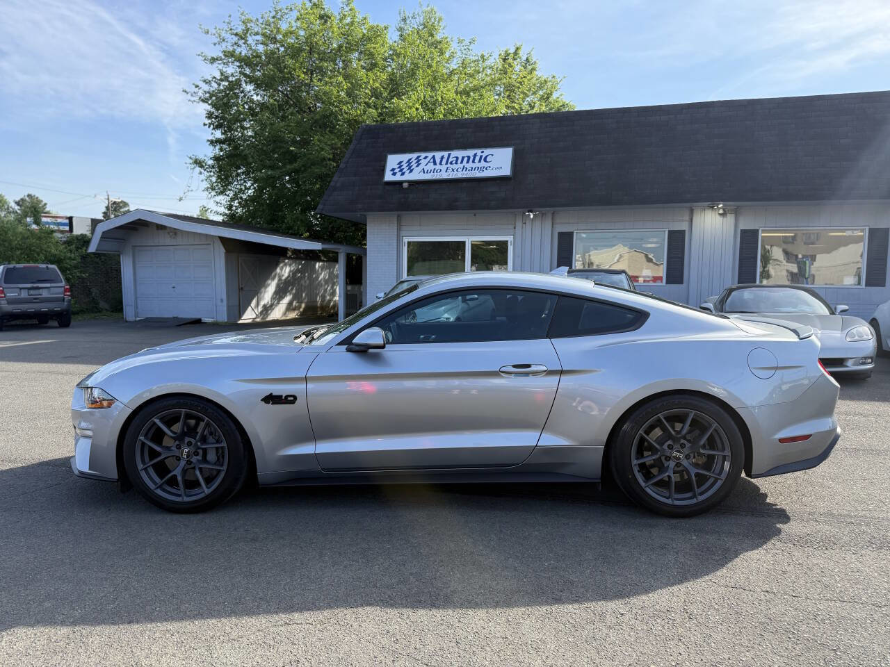 Used 2022 Ford Mustang GT w/ Equipment Group 301A RWD image 5