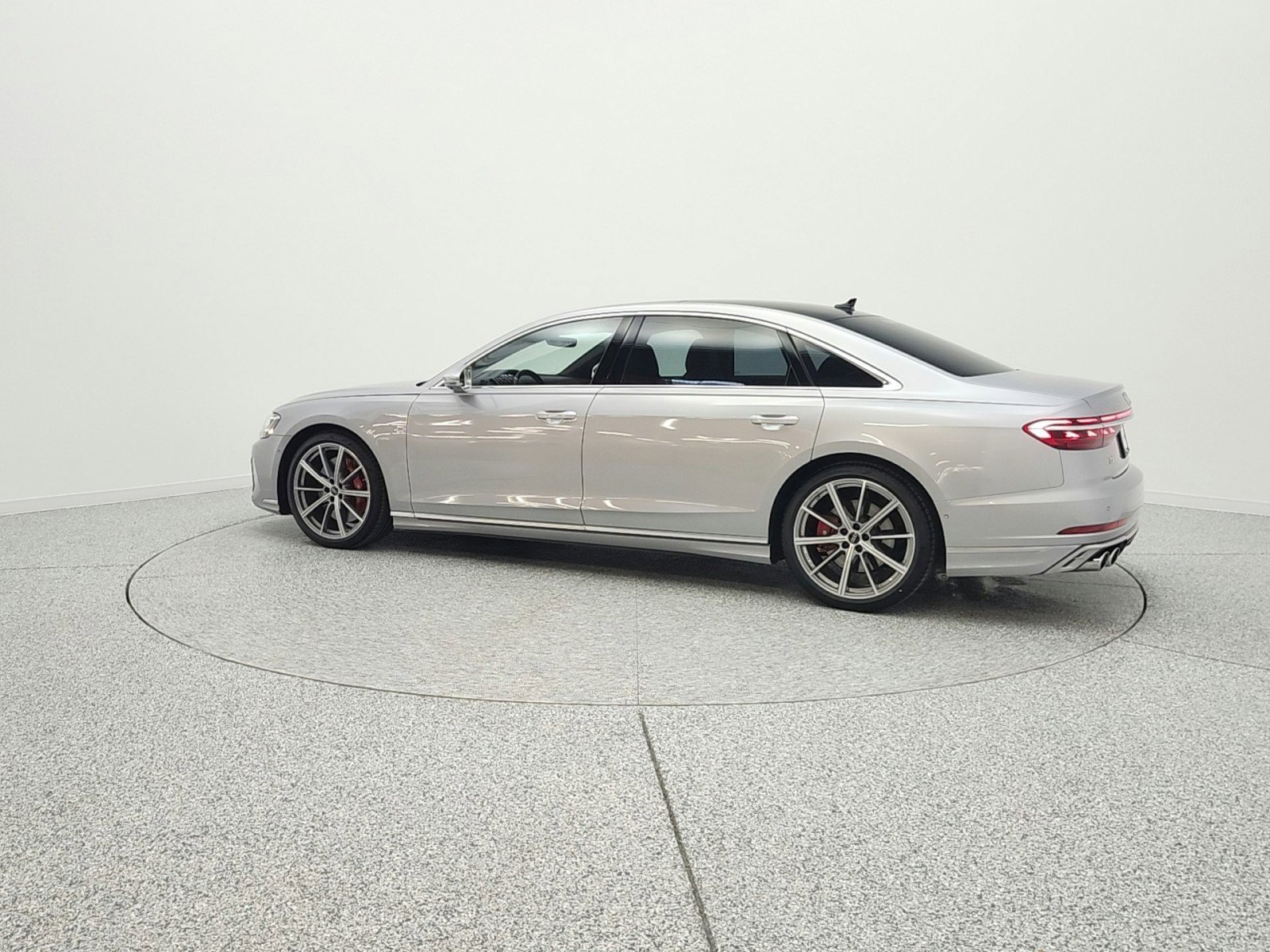 Used 2023 Audi S8 w/ S8 Executive Package image 8