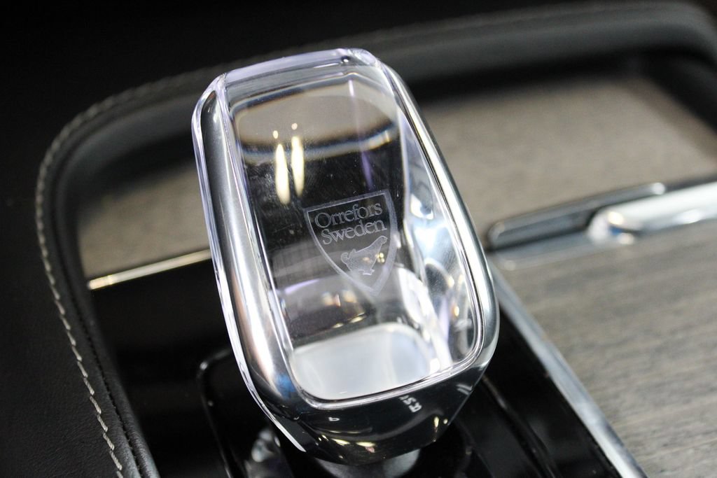 Used 2023 Volvo XC90 T8 Ultimate w/ Protection Package Premier AWD/4WD image 39