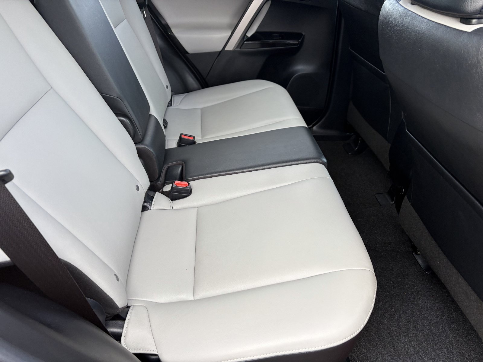 Used 2016 Toyota RAV4 Limited AWD/4WD image 13