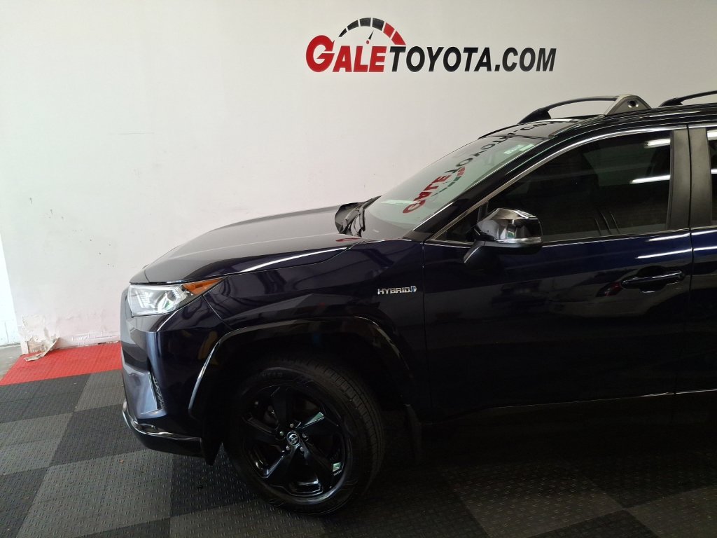 Used 2019 Toyota RAV4 XSE w/ XSE Weather Package AWD/4WD image 5