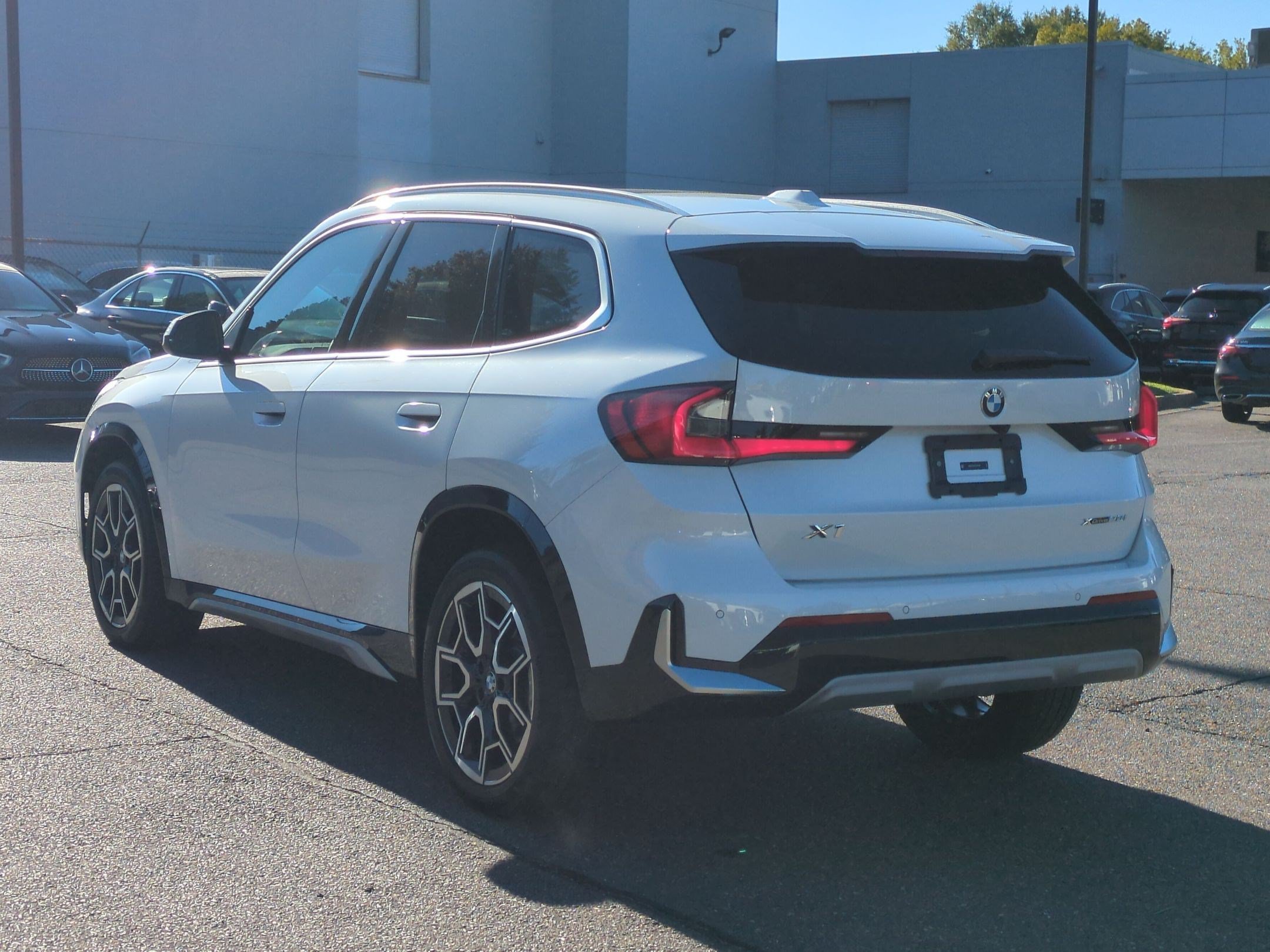 Used 2026 BMW X1 xDrive28i AWD/4WD image 5