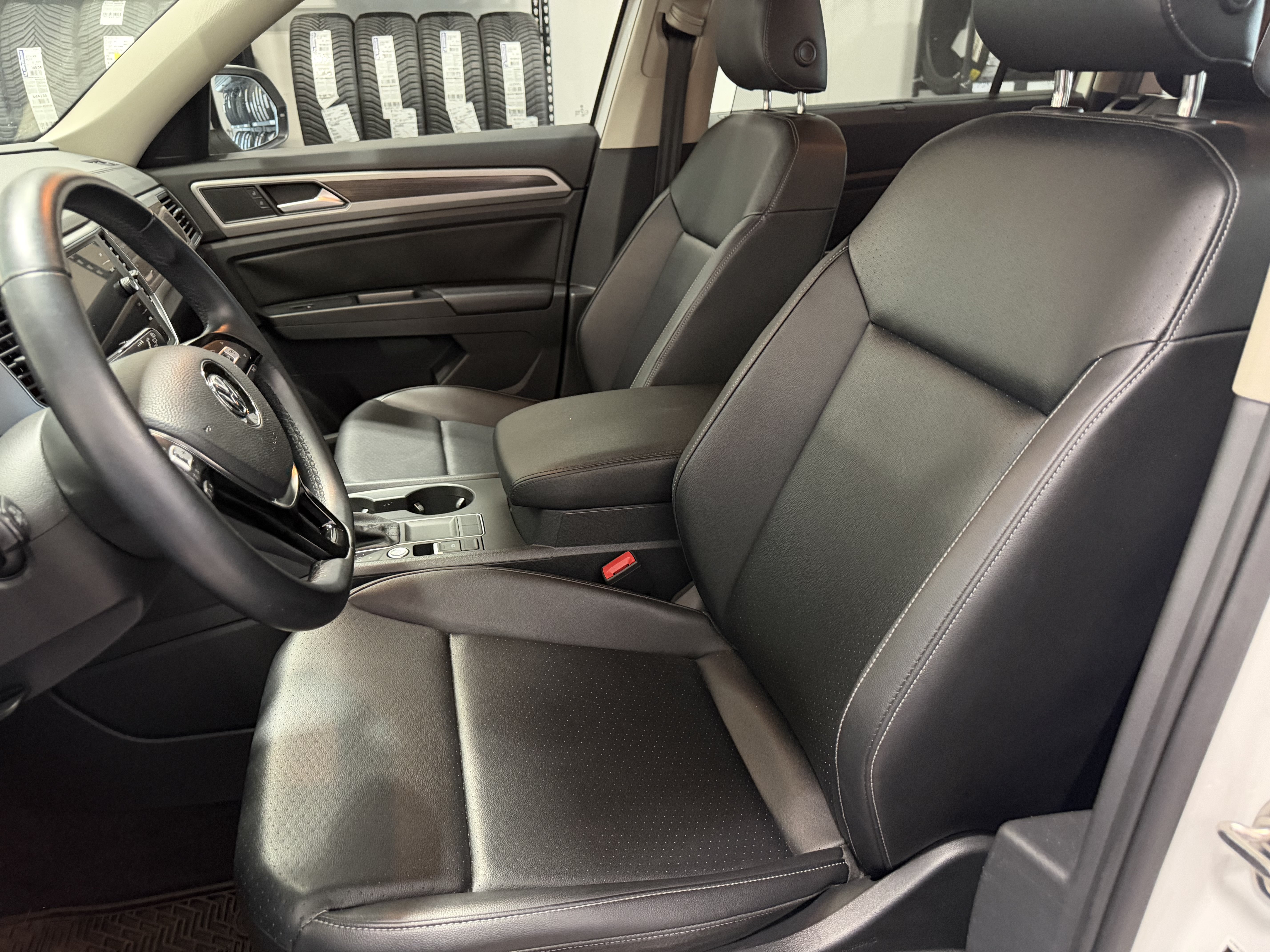 Used 2018 Volkswagen Atlas SE FWD image 13