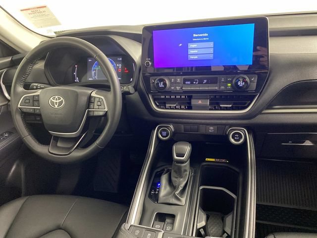 Used 2026 Toyota Grand Highlander AWD image 14
