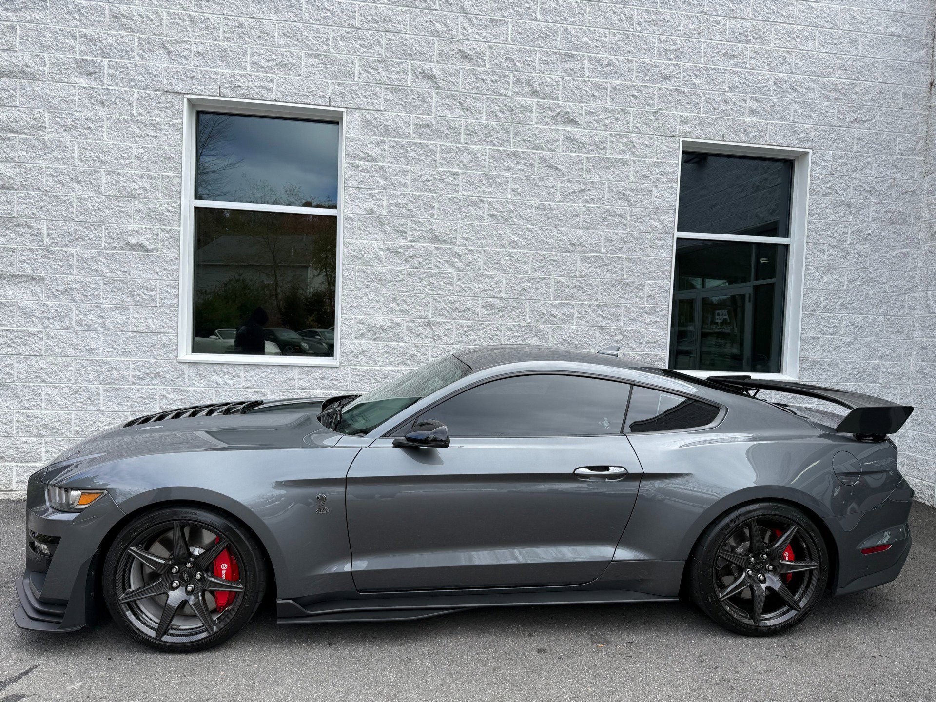 Used 2022 Ford Mustang Shelby GT500 w/ Carbon Fiber Track Pack image 5