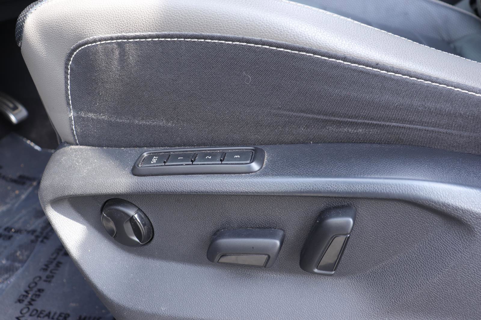 Used 2021 Volkswagen Atlas SEL Premium image 28