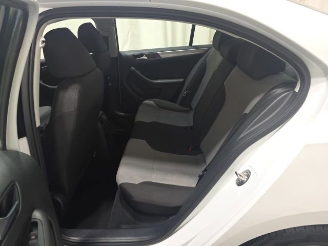 Used 2017 Volkswagen Jetta S image 27
