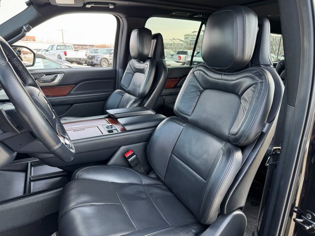 Used 2022 Lincoln Navigator L Reserve image 14
