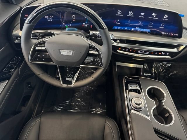 New 2026 Cadillac Lyriq Luxury AWD/4WD image 15