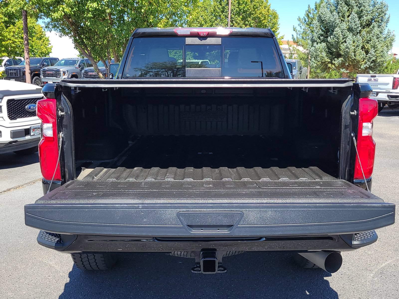 Used 2022 Chevrolet Silverado 2500 High Country w/ Z71 Off-Road Package AWD/4WD image 12