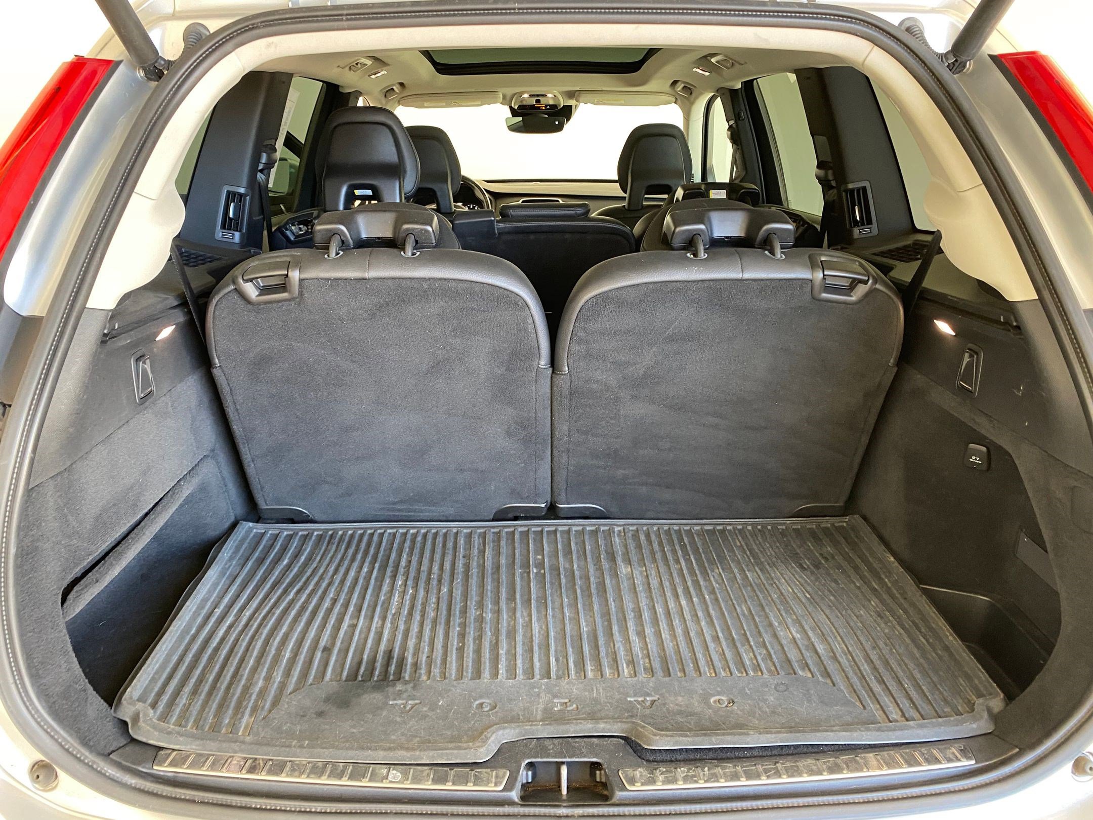 Used 2017 Volvo XC90 T6 Momentum w/ Vision Package image 31