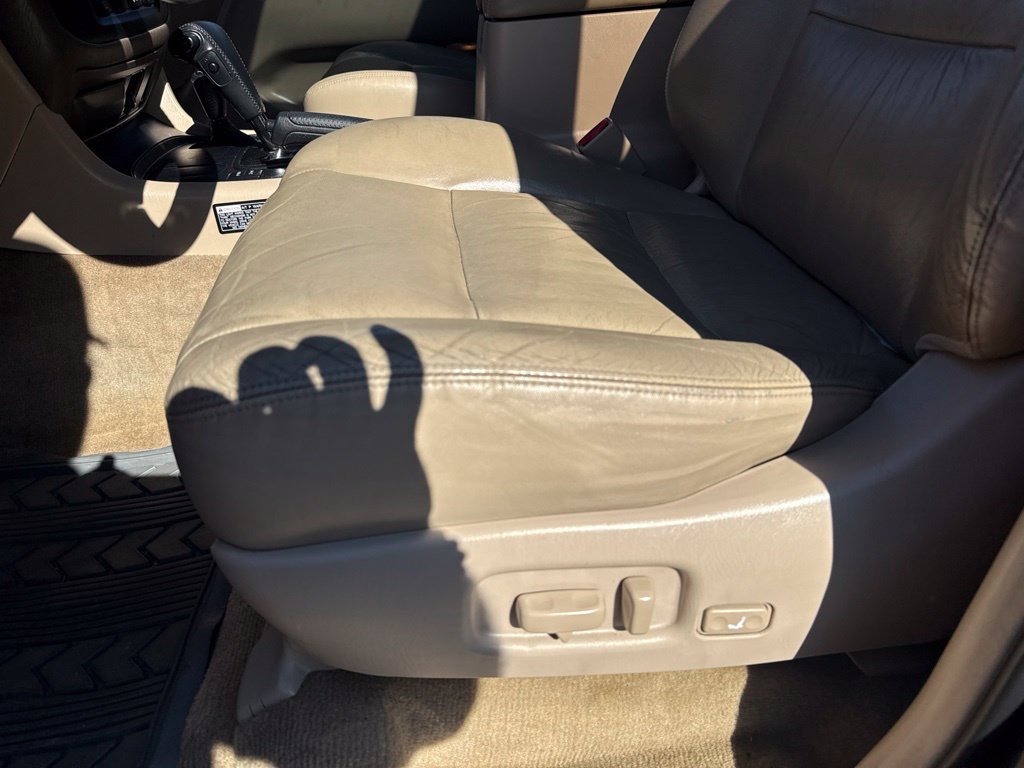 Used 2000 Toyota Land Cruiser AWD/4WD image 11