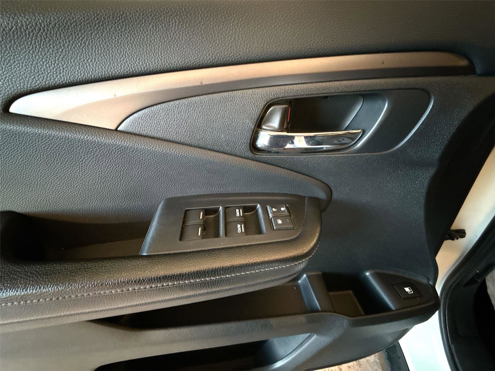 Used 2017 Honda Ridgeline RTL image 15