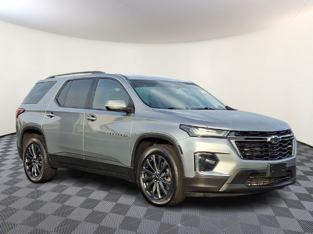 Used 2023 Chevrolet Traverse RS w/ LPO, Cargo Package AWD/4WD image 1