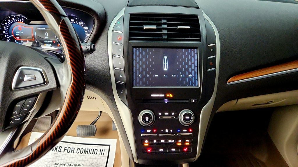 Used 2017 Lincoln MKC Select w/ Select Plus Package AWD/4WD image 16