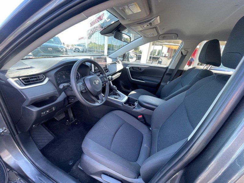Used 2024 Toyota RAV4 LE AWD/4WD image 12