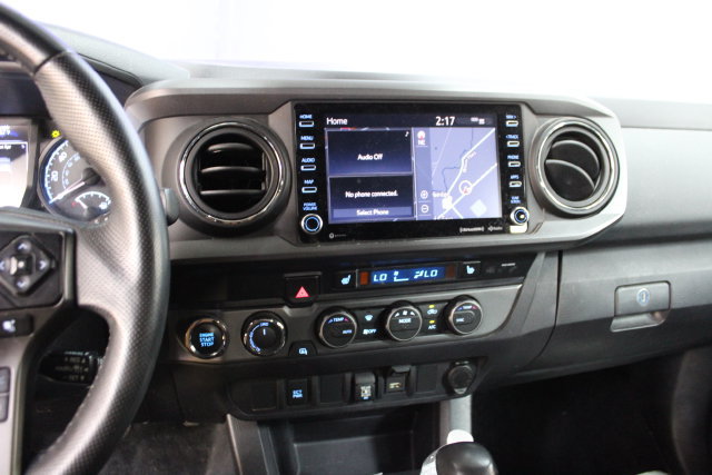 Used 2021 Toyota Tacoma TRD Sport AWD/4WD image 19