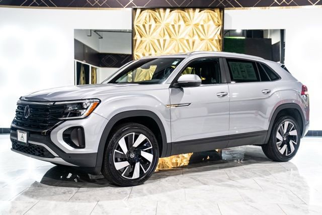 Used 2025 Volkswagen Atlas Cross Sport SE AWD/4WD image 7