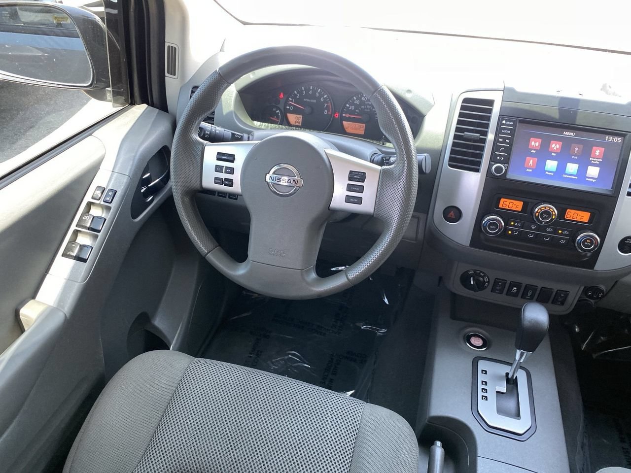 Certified 2021 Nissan Frontier SV w/ Midnight Edition Floor Mats AWD/4WD image 15