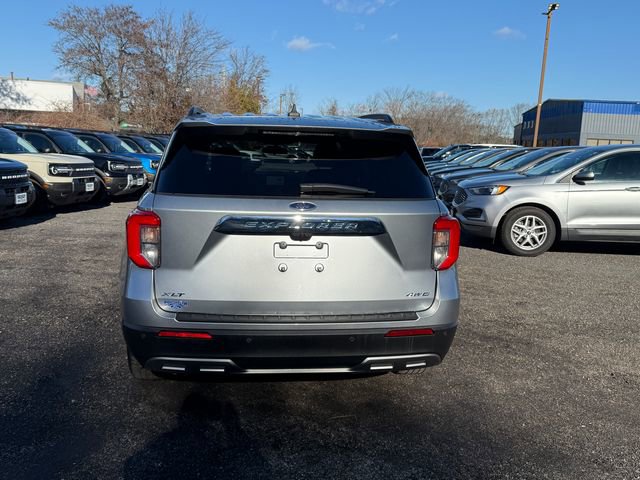 Used 2022 Ford Explorer XLT w/ Equipment Group 202A image 25