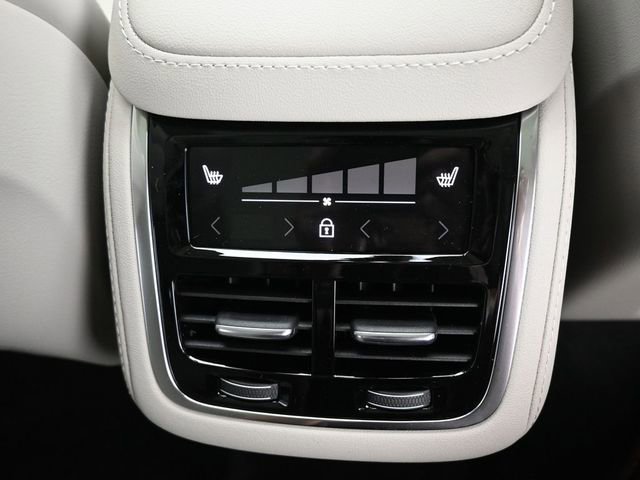 New 2026 Volvo XC90 B6 Ultra w/ Protection Package image 33