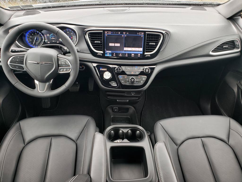 New 2026 Chrysler Pacifica Select AWD/4WD image 15