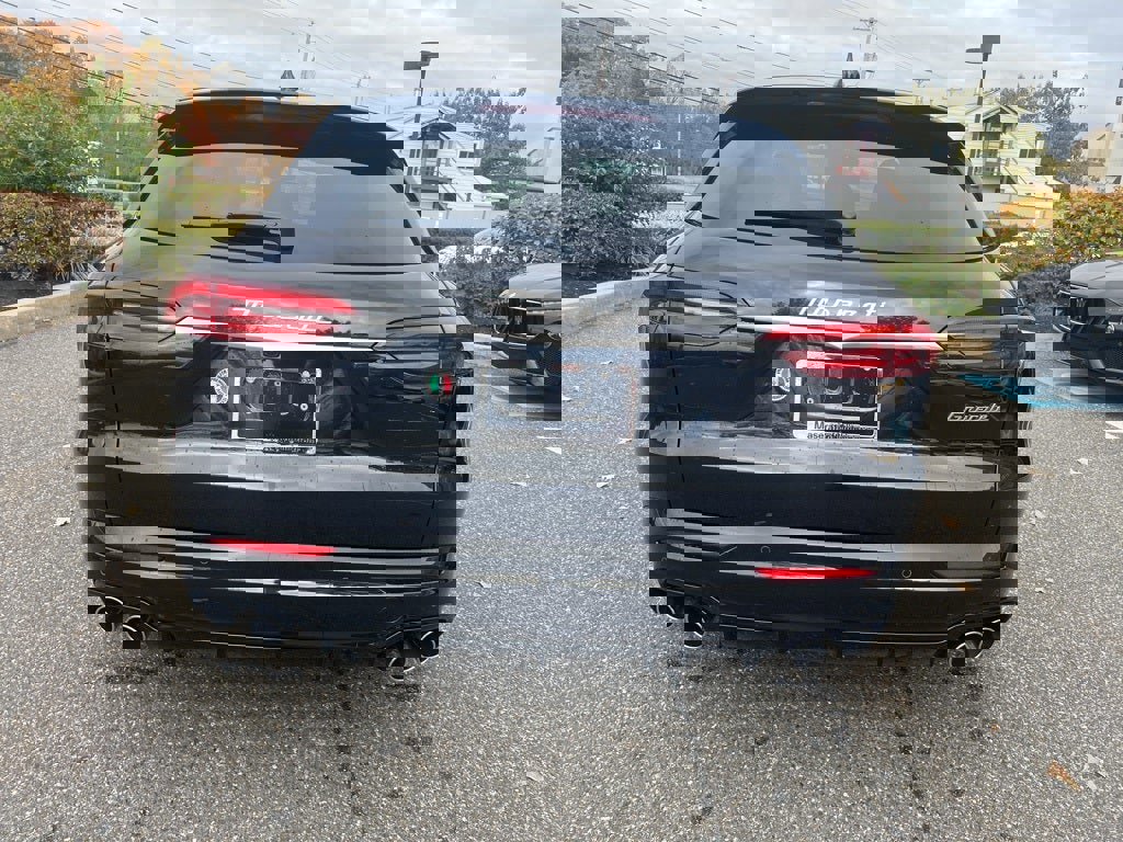 New 2025 Maserati Grecale GT image 7