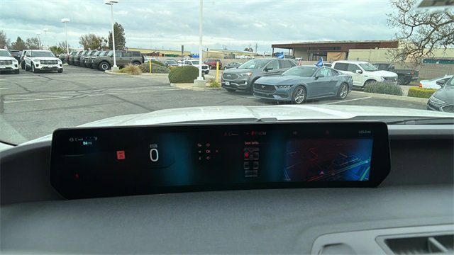 New 2025 Ford Expedition Active image 15