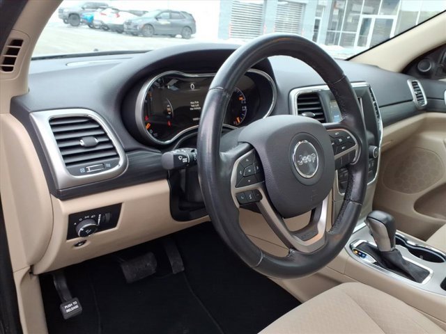 Used 2021 Jeep Grand Cherokee Laredo image 8