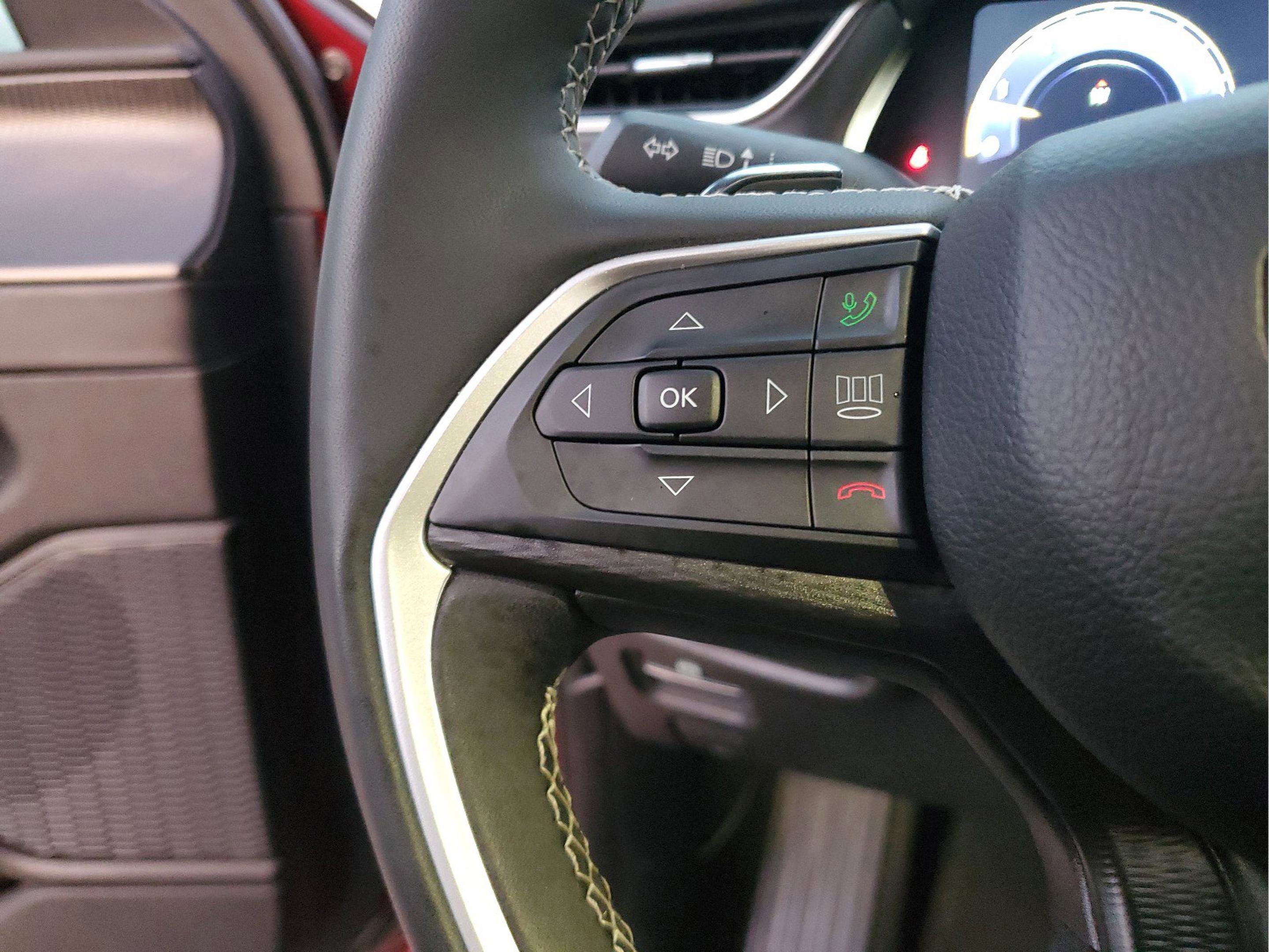 Certified 2023 Jeep Grand Cherokee Altitude image 30