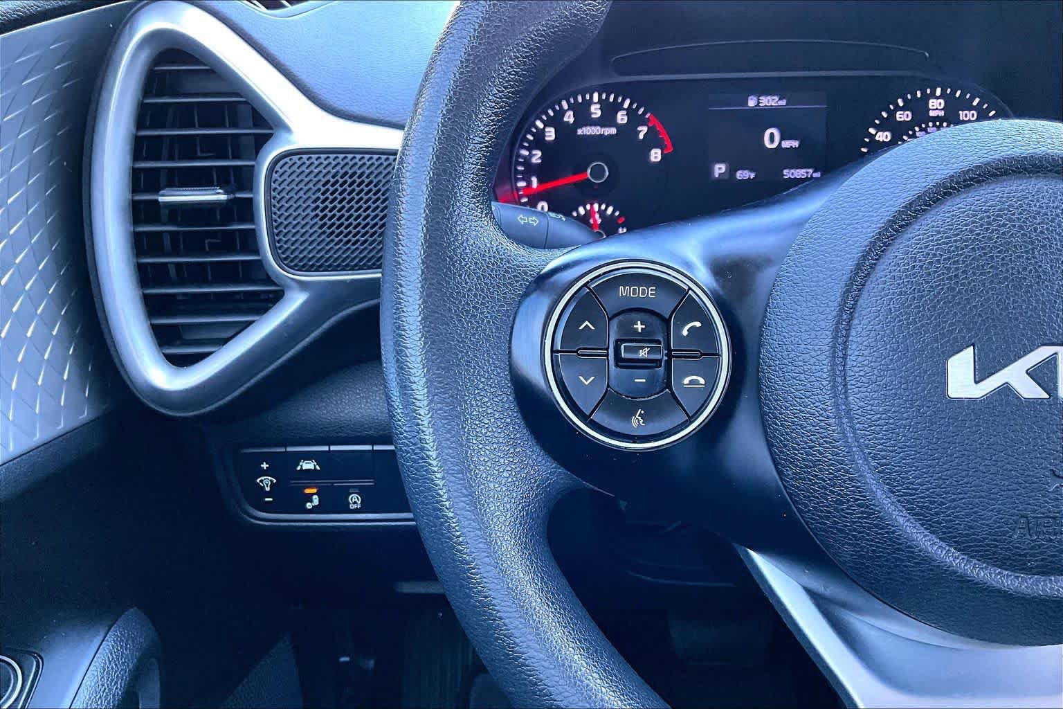 Used 2022 Kia Soul LX w/ Technology Package FWD image 24